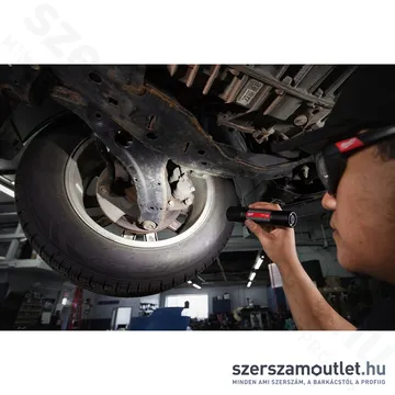 MILWAUKEE L4 FL2000-301 USB újratölthető zseblámpa (6000lm)