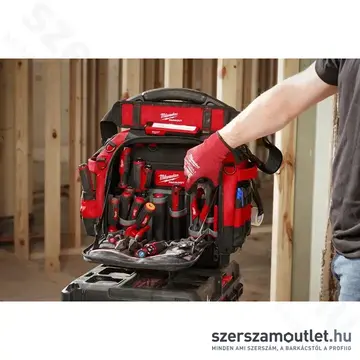 MILWAUKEE PACKOUT Professzionális szerszámtáska zárt (4932493623)